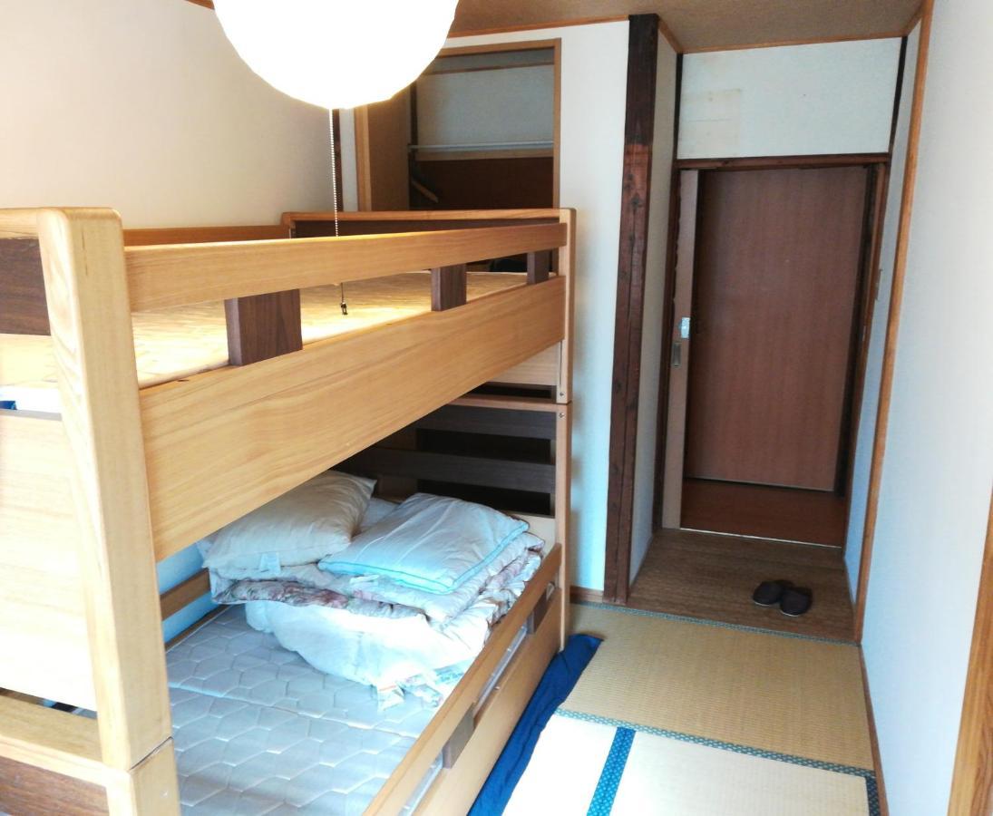 Guesthouse Oasis Osaka Exterior photo